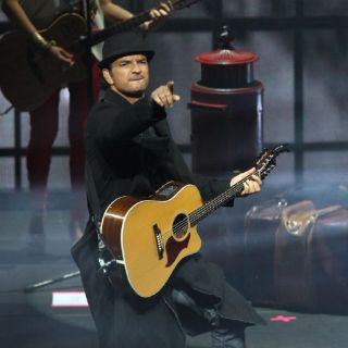 Ricardo Arjona, una amenaza en Facebook