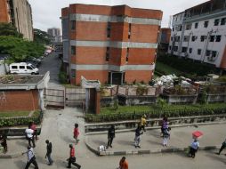 El hospítal a donde el hombre infectado fue transferido analiza si alguno de sus empleados estuvo en riesgo de exposición. AP / ARCHIVO