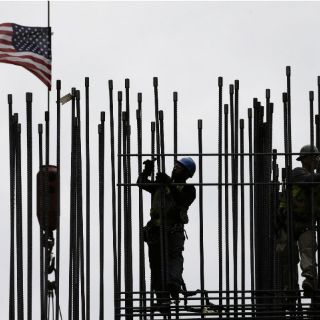 Economía de EU se contrae en primer trimestre