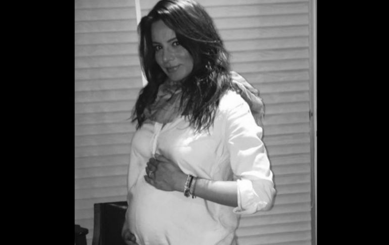 Presume su pancita en redes sociales. TWITTER / @silvnavarro