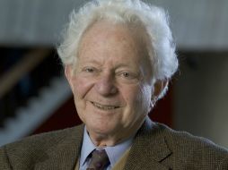Lederman gana el Nobel de 1988 por aludir al bosón de Higgs. AP / ARCHIVO