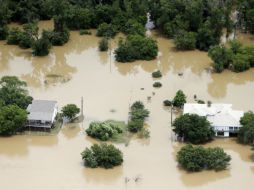 El nivel del río Brazos volvió a crecer en el condado de Parker. Se solicitó la evacuación voluntaria de unas 250 casas en la zona. AP /  B. Wade