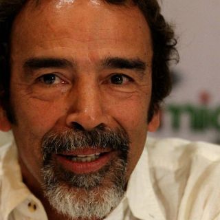 Damián Alcázar luce su talento con 'El profesor'