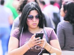 Los habitantes de Guadalajara pueden denunciar fallas en el suministro eléctrico,fugas de agua y complicaciones viales por Twitter. EL INFORMADOR / R. Tamayo