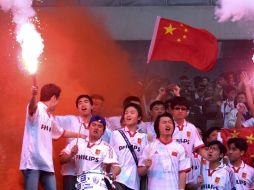 Algunos fans argumentan que no son los únicos que insultan y ven discriminatoria la medida. AP / ARCHIVO