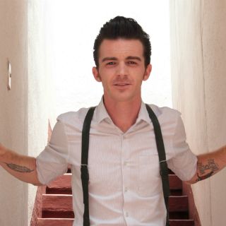 Drake Bell, en polémica por Bruce Jenner
