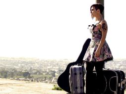 Regina Zerené se define como una 'artista viajera' y ha elegido a Guadalajara para cristalizar su sueño musical. ESPECIAL / Ramos y banda