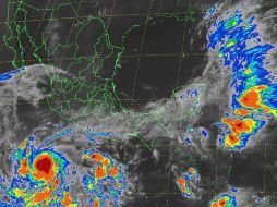 La amplia circulación de ''Andrés'' ocasiona desprendimientos nubosos. ESPECIAL / smn.conagua.gob.mx