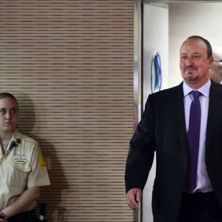 Rafa Benítez responde a críticas por jugar 'defensivo'