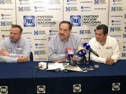 'No tenemos absolutamente ninguna duda de que el PRI es el artífice de los ataques' aseguró el senador del Pan, Héctor Larios. TWITTER / @LariosHector