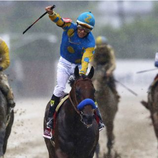 Víctor Espinoza confía en hacer historia con 'American Pharoah'