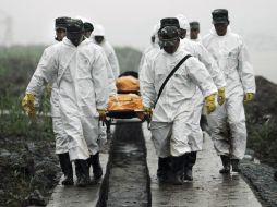 China lanzó una importante operación de rescate supervisada por el primer ministro. AP /