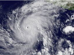 El huracán ''Blanca'' bordea la costa del Pacífico mexicano. AFP /