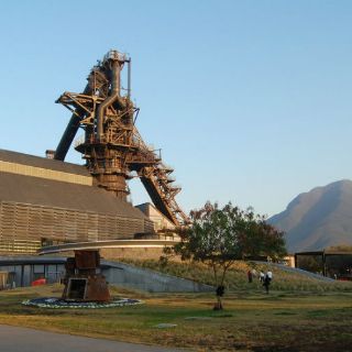 Altos Hornos recortará inversiones, producción y empleos