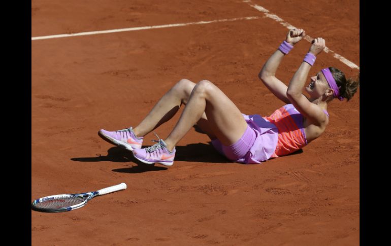 Safarova cerró el duelo después de casi dos horas. AP / D. Vincent