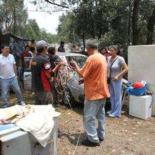 Desalojo en predio irregular genera disputa en Tláhuac
