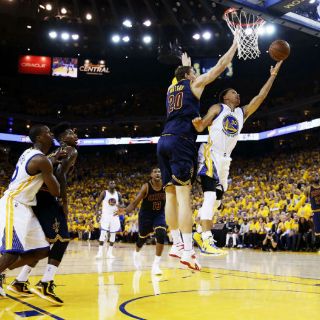 Golden State borra a los 'Cavs' en tiempo extra