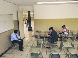 Por la suspensión de la evaluación magisterial, mil 33 plazas de jornada no serán cubiertas en el siguiente ciclo escolar en Jalisco. EL INFORMADOR /