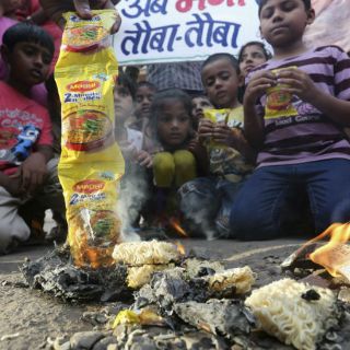 Nestlé retira de India su pasta precocinada Maggi