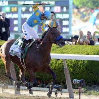 Víctor Espinoza dedica su triunfo a niños enfermos de cáncer