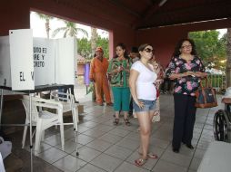Si los ciudadanos se encuentran fuera de su distrito, entidad y circunscripción, no podrán emitir su voto en este tipo de casillas. NTX / E. Jaramillo