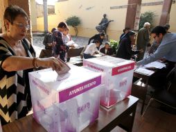 Hasta ese momento, el 70% de incidentes correspondían a cambios reubicación de casilla. EFE / U. Ruiz