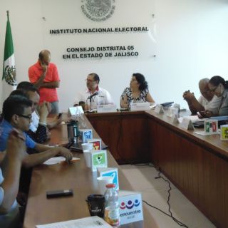 Sin incidentes, arranca jornada electoral en Puerto Vallarta
