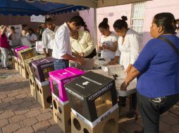 Los detenidos también obstruyeron la instalación de las casillas y destruyeron boletas. NTX / I. Hernández