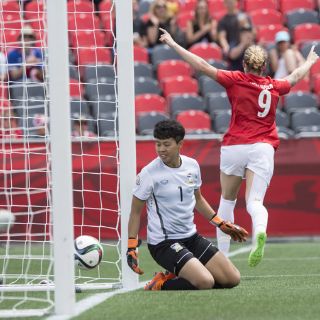 Noruega se presenta con goleada