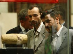 Hamid Baghaei (i) junto al ex presidente Mahmoud Ahmadinejad (d) cuya presidencia se vio ensombrecida por escándalos de corrupción. AP / V. Salemi