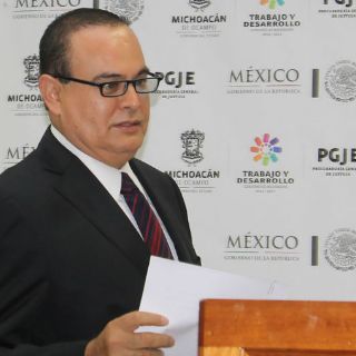 Renuncia el procurador de justicia de Michoacán