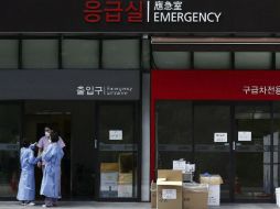 Las autoridades informan que todos los contagios se han producido en centros médicos y no hay riesgo en el exterior. EFE / J. Heon-Kyun