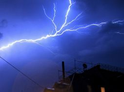 Al caer el rayo en la vivienda donde las mujeres se encontraban, una de ella fue lanzada, cayó varios metros de donde se encontraba. EFE / ARCHIVO