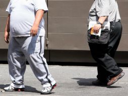 Si se consume más de la cantidad que requiere tu cuerpo se acumulará los excedentes en forma de grasa. EFE / ARCHIVO