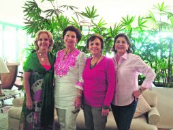 Sonrisas. Blanca Labastida, Ma. Emilia Urrea, Genoveva Garibi y Ana Rosa Villaseñor.  /
