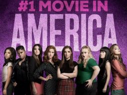 Pitch Perfect 2 repite la fórmula de la primera: humor, bailes, canciones a capella, mucha incorrección y unas gotas de amor y romance. TWITTER / @RebelWilson