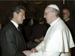 Enrique Peña Nieto asegura que los feligreses mexicanos desean recibir al Papa Francisco en nuestro país. EFE / ARCHIVO