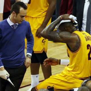 Final maximiza 'ligero' dolor de cabeza de LeBron