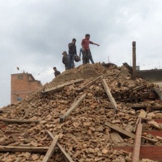 Deslizamientos en Nepal dejan 35 muertos