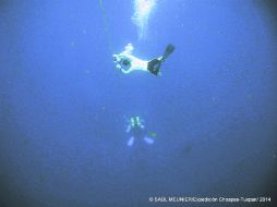 Aventura. Los buzos se han sumergido en el océano, a más de 80 metros de profundidad, para dar con estos históricos barcos. ESPECIAL / S. Meunier