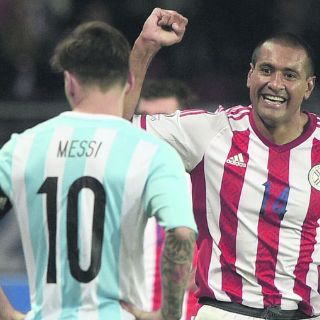 Paraguay amarga el debut a Argentina