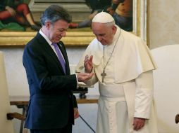 Francisco sabe de la difícil situación entre las FARC y el gobierno de Santos. AFP / A. di Meo