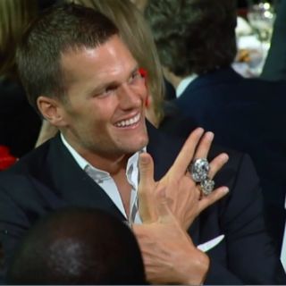 Patriotas presumen anillos del Super Bowl XLIX