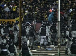 La oposición responsabilizó al gobierno por la inoperancia de autoridades. EFE / H. Ortuno