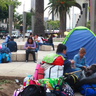 Entrega CNTE al INEE documento con plan educativo