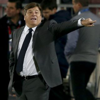 Miguel Herrera se dice más tranquilo con empate ante Chile