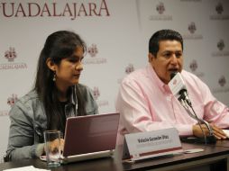Valeria Guzmán y Ricardo Duarte, secretario de Cultura de Guadalajara, dieron los detalles del concurso.  /