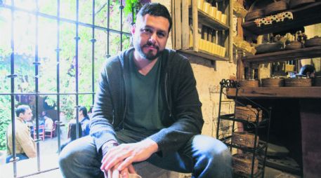 Beto Gómez: 'A mí me gusta jugar con las culturas, con los idiomas con los diferentes tipos de personajes y actores'. EL INFORMADOR / P. Franco