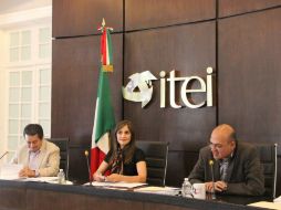 Cantero (c) dice que el informe de los 10 años de transparencia en Jalisco se realizaría en el Cine Foro. ESPECIAL / Itei