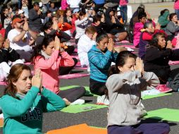 La clase tendrá una duración dehora y media, e incluirá posturas, meditación e integración y técnicas de respiración para relajarse. NTX / ARCHIVO
